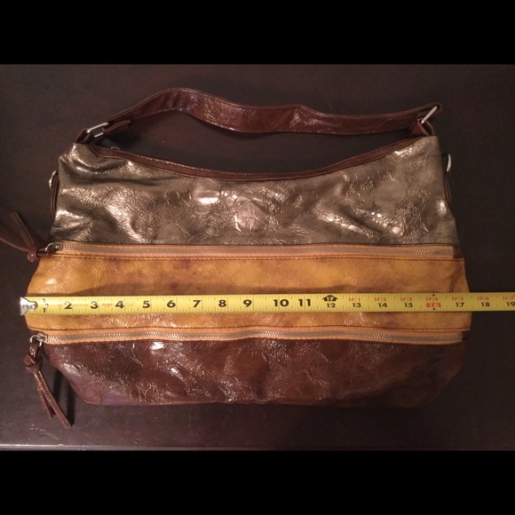 Tri-Color Zipper Bag - Picture 4 of 5